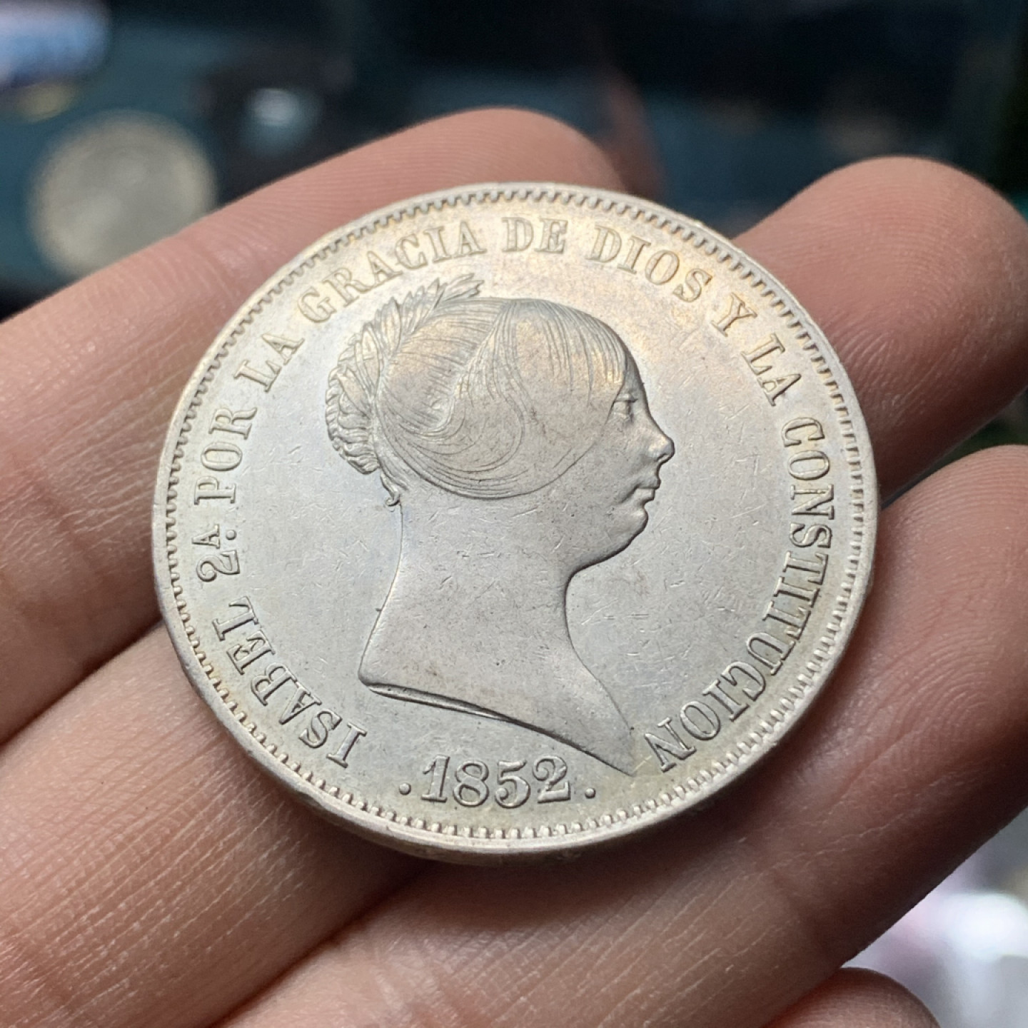 《竞宝斋》钱币微拍-第17场-本周日，周一2场连拍（全场顺丰包邮） 西班牙 1852年 伊萨贝拉猪妹妹 20R 大银币 底光好品 秒杀AU以下的盒子币