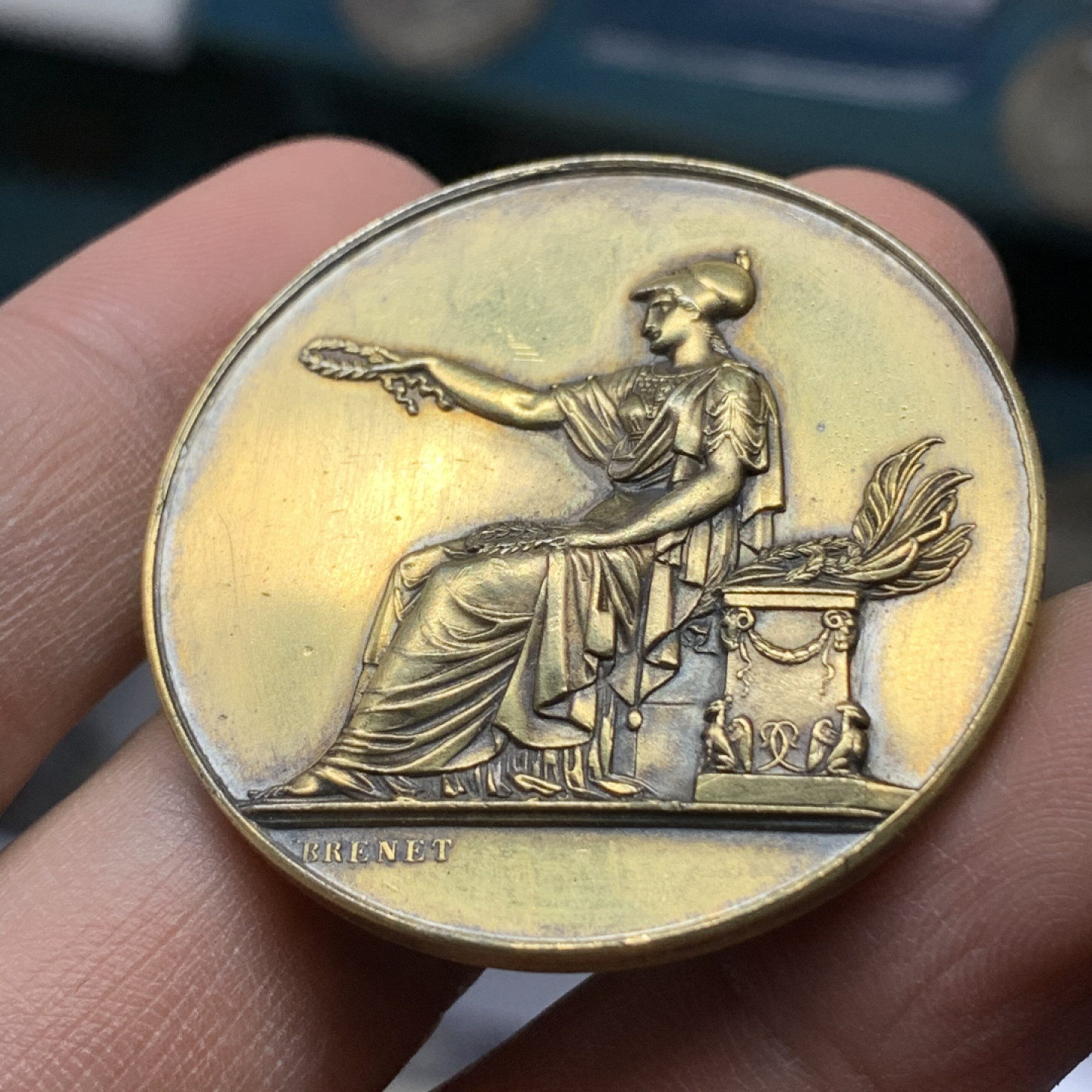 《竞宝斋》钱币微拍-第17场-本周日，周一2场连拍（全场顺丰包邮） 法国女神拿花镀金大银章 重量：38.4克，直径41.4mm