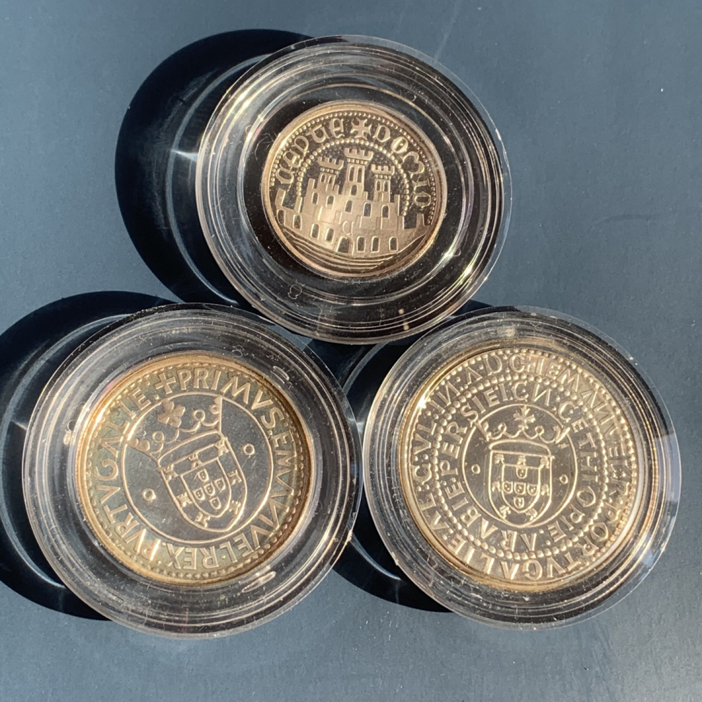 《竞宝斋》钱币微拍-第17场-本周日，周一2场连拍（全场顺丰包邮） 葡萄牙 1983年 欧博会 500/750/1000埃斯库多 (精制PROOF)银币 重40.5克 发行量 8500 枚常见是普制币 原盒证书非常稀少