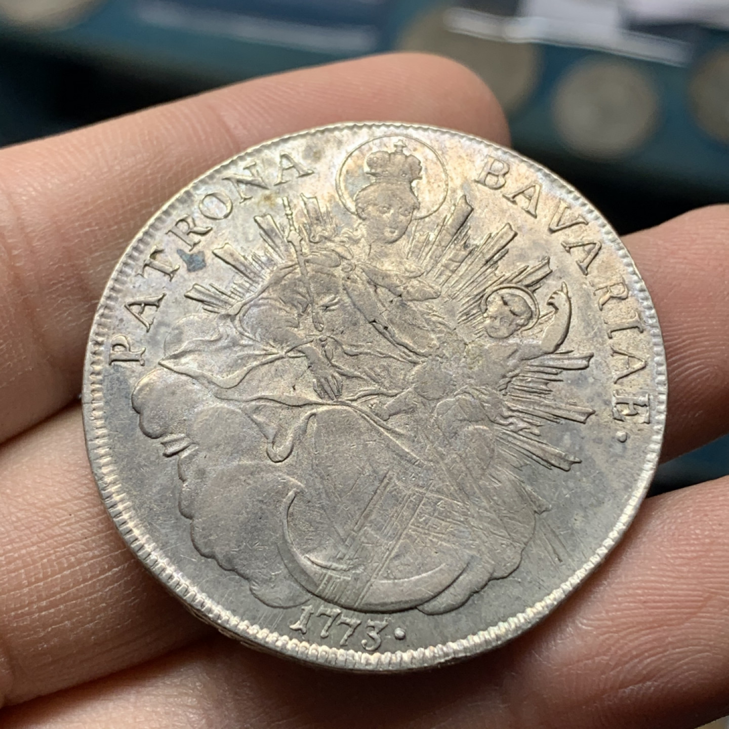 《竞宝斋》钱币微拍-第17场-本周日，周一2场连拍（全场顺丰包邮） 德国巴伐利亚 1773年 圣母抱婴 泰勒 原光好品 细节清晰 AU55-58的品