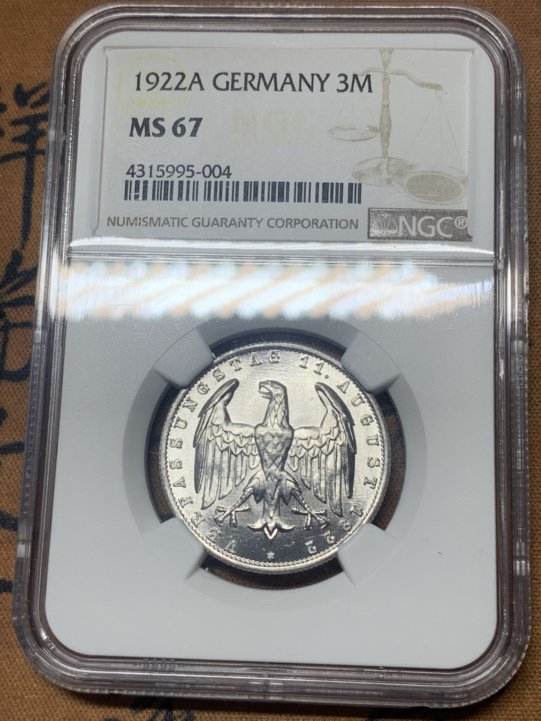 《竞宝斋》钱币微拍-第18场-本周日，周一2场连拍（全场顺丰包邮） NGC MS67 顶级分数 德国魏玛 1922 3马克 原卷拆出完美品相 