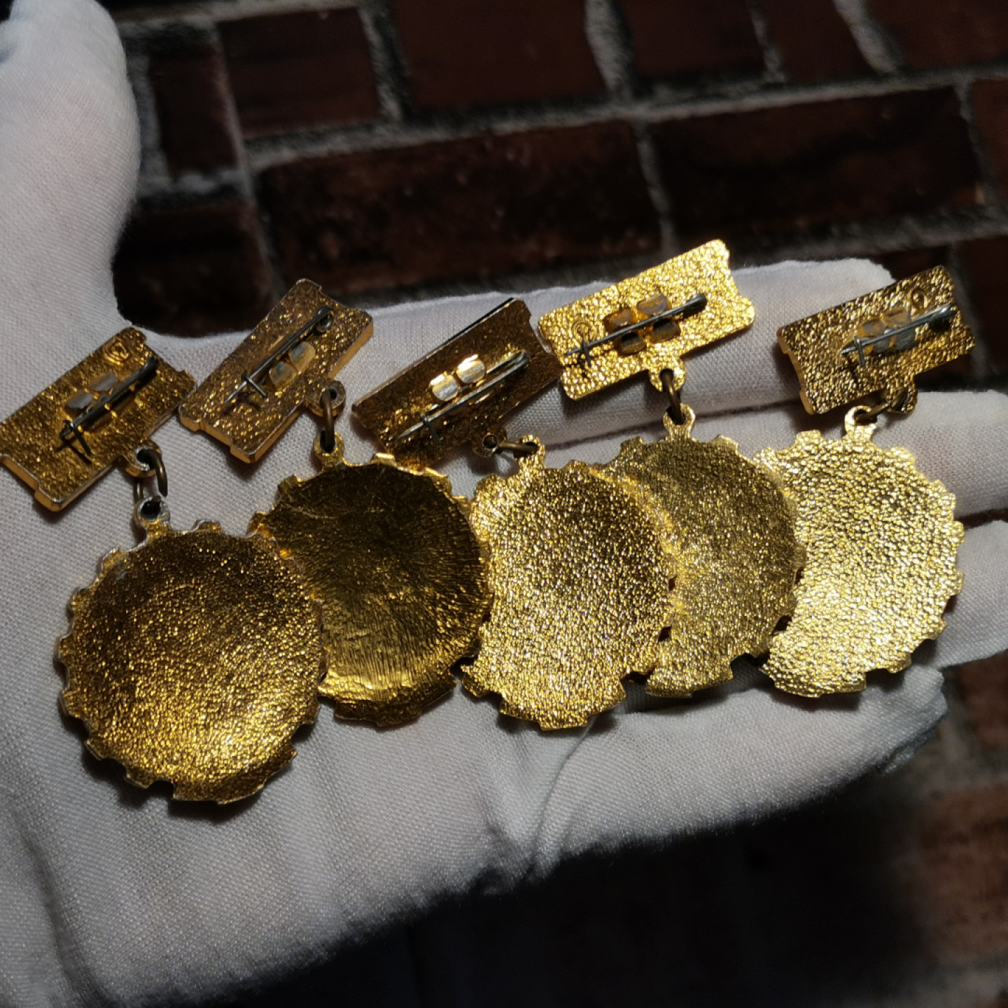 世界勋奖徽章拍卖第5期 前苏联劳动红旗手勋章一套