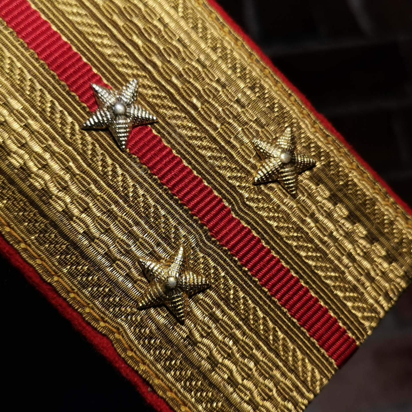 世界勋奖徽章拍卖第5期 苏联陆军上尉金色肩章