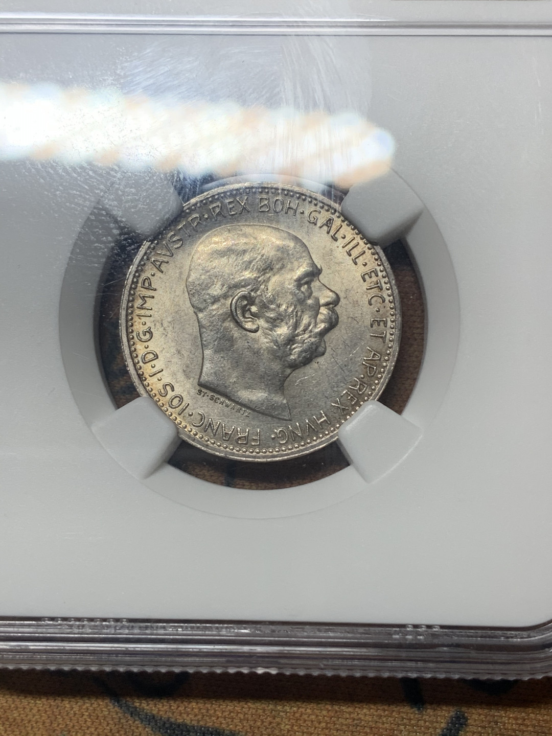 《竞宝斋》钱币微拍-第18场-本周日，周一2场连拍（全场顺丰包邮） NGC-MS62 奥匈银币 一对同分NGC错标1915年匈牙利1克朗 1914年奥地利1克朗 十字光度 给分急严