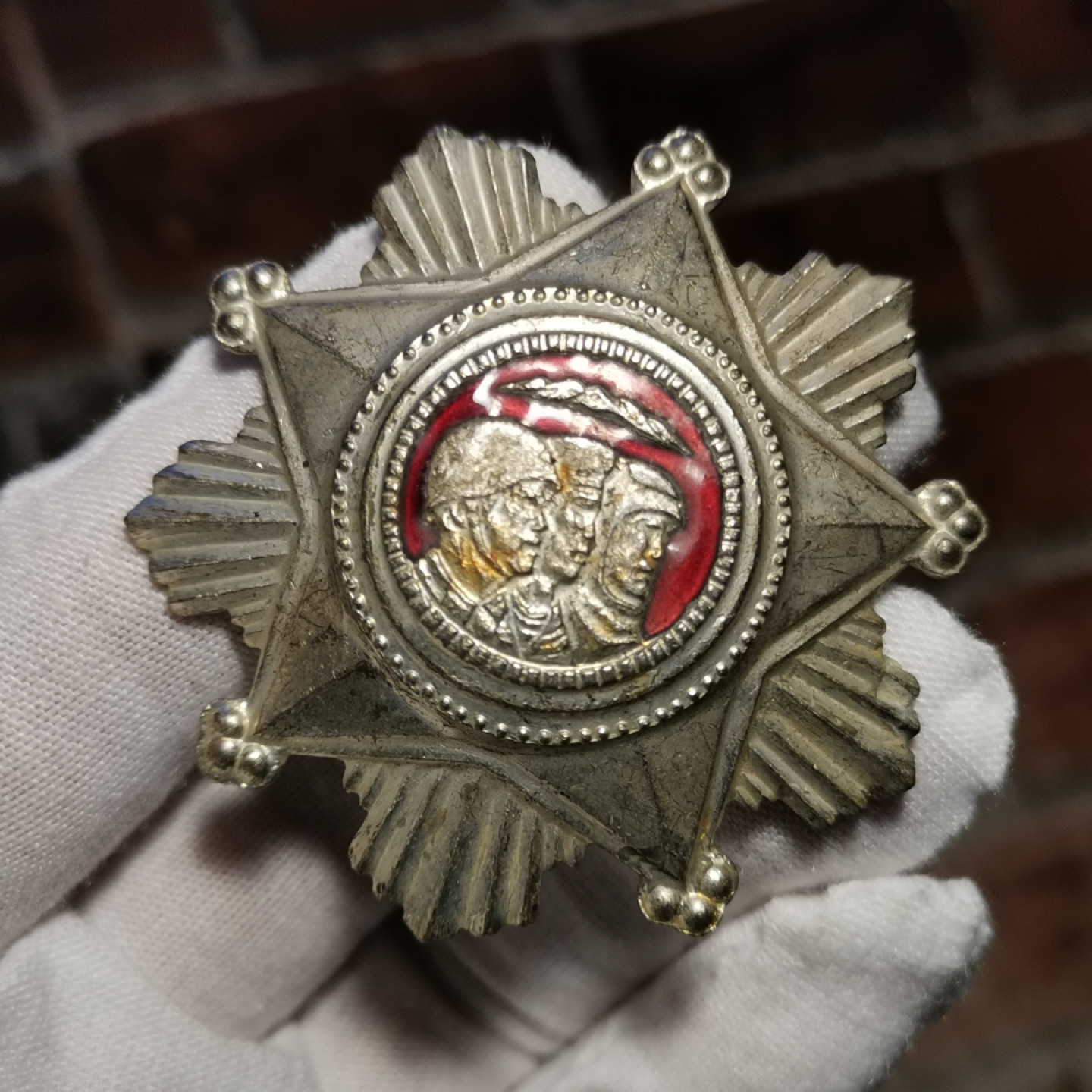 世界勋奖徽章拍卖第5期 朝鲜为军事服务勋章一套