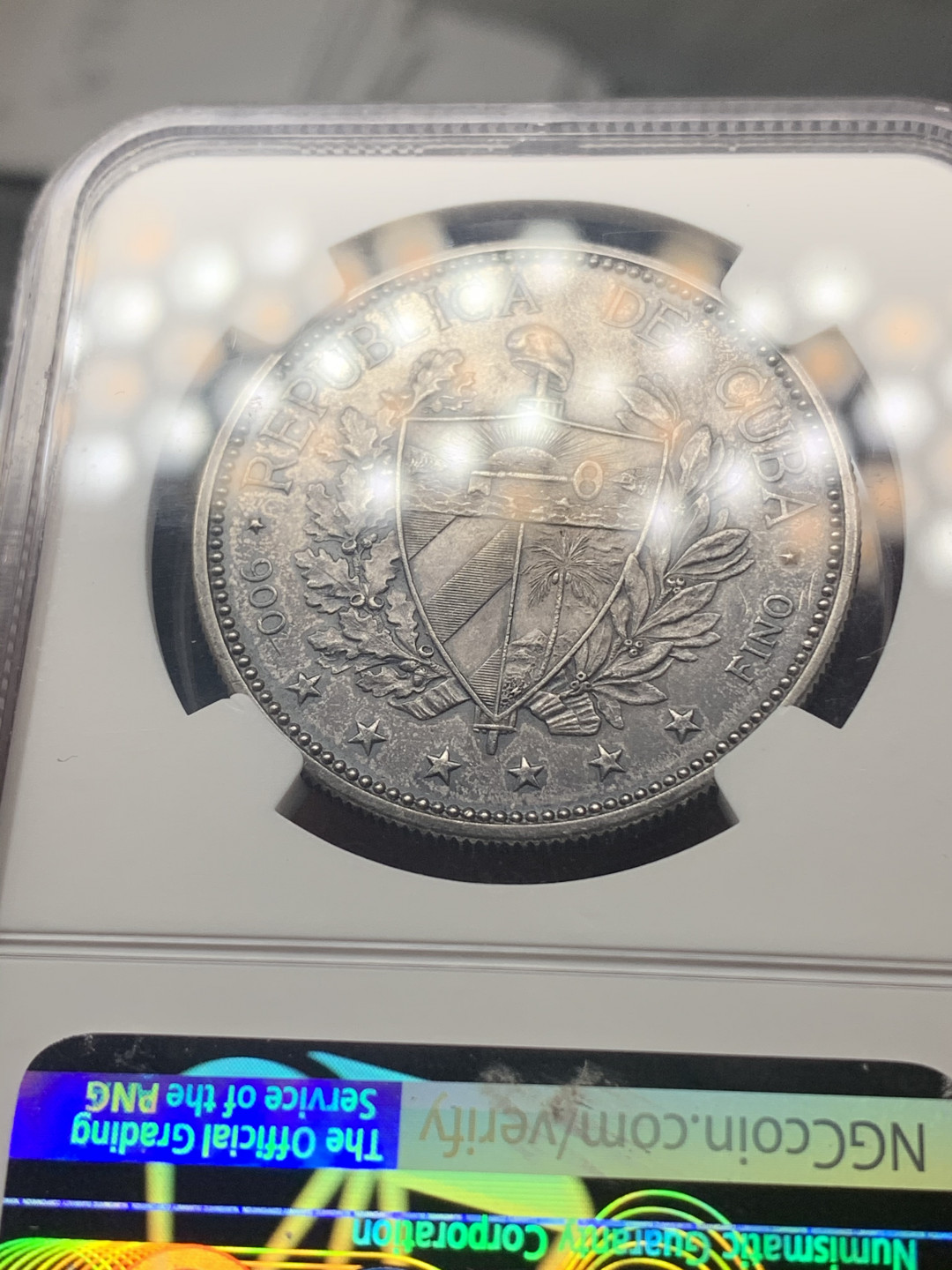 《竞宝斋》钱币微拍-第18场-本周日，周一2场连拍（全场顺丰包邮） NGC AU58 古巴1897年女神头像1比索银币 蓝色包浆，美丽古巴女神头像