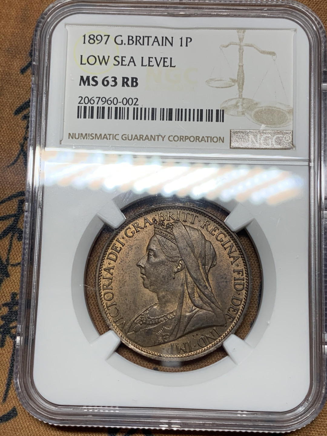《竞宝斋》钱币微拍-第18场-本周日，周一2场连拍（全场顺丰包邮） NGC MS63RB 英国1897年1便士 LOW SEA LEVEL NGC编号：2067960-002