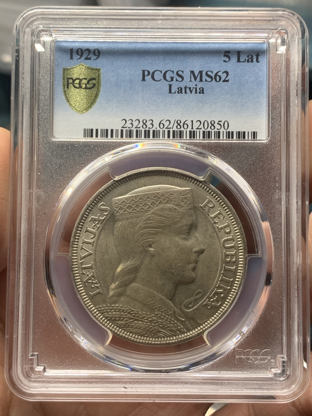 《竞宝斋》钱币微拍-第18场-本周日，周一2场连拍（全场顺丰包邮） PCGS-MS62 拉脱维亚 女神 5拉特 大银币 细节很好，脸庞圆润