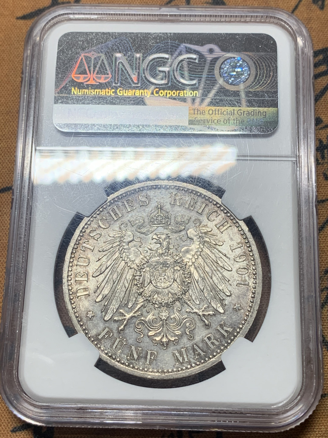 《竞宝斋》钱币微拍-第18场-本周日，周一2场连拍（全场顺丰包邮） ngc-ms64 1901年 普鲁士建国马克 双面深灰五彩包浆 