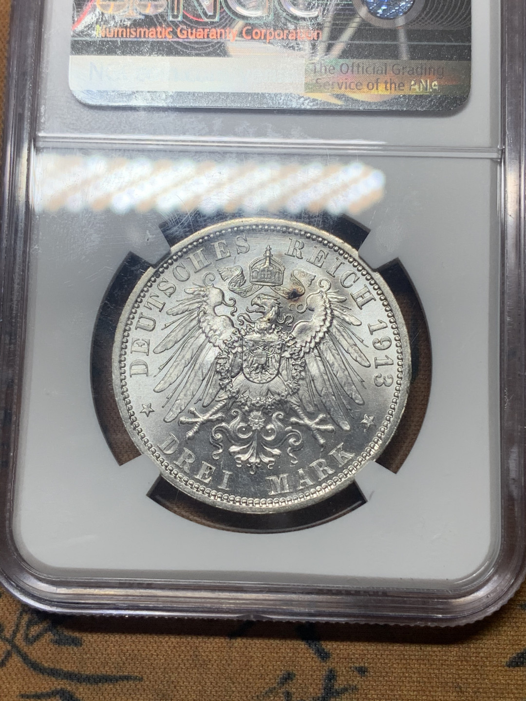 《竞宝斋》钱币微拍-第18场-本周日，周一2场连拍（全场顺丰包邮） NGC-MS64 德国 1913年戎装3马克 银币 PL 底板 无可挑剔