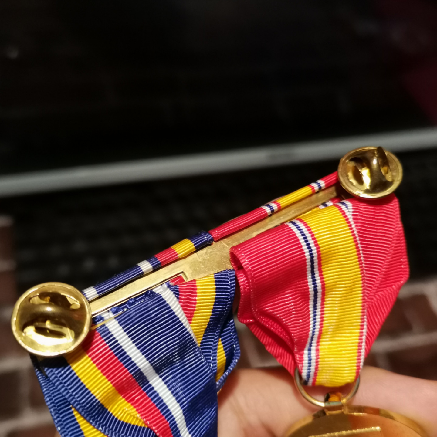 世界勋奖徽章拍卖第6期 阳极电镀！美国镀金勋章联排