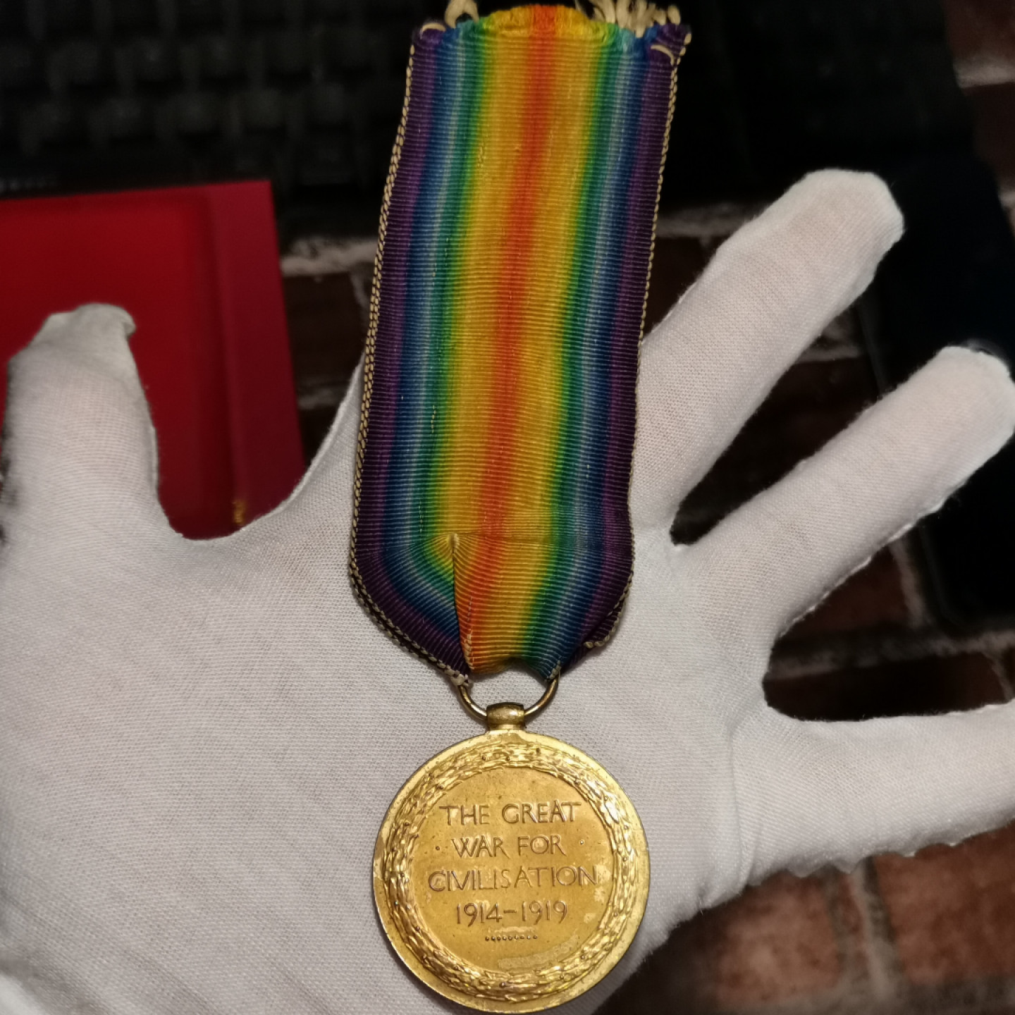 世界勋奖徽章拍卖第6期 长绶带*英国一战胜利奖章*带边铭