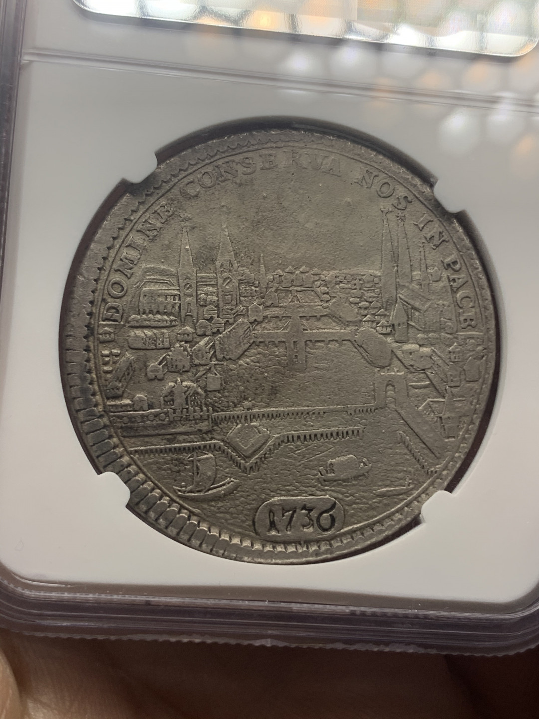 《竞宝斋》钱币微拍-第18场-本周日，周一2场连拍（全场顺丰包邮） NGC XFD 瑞士1736年苏黎世城市景观1泰勒大银币 少见品种，热门城市景观泰勒