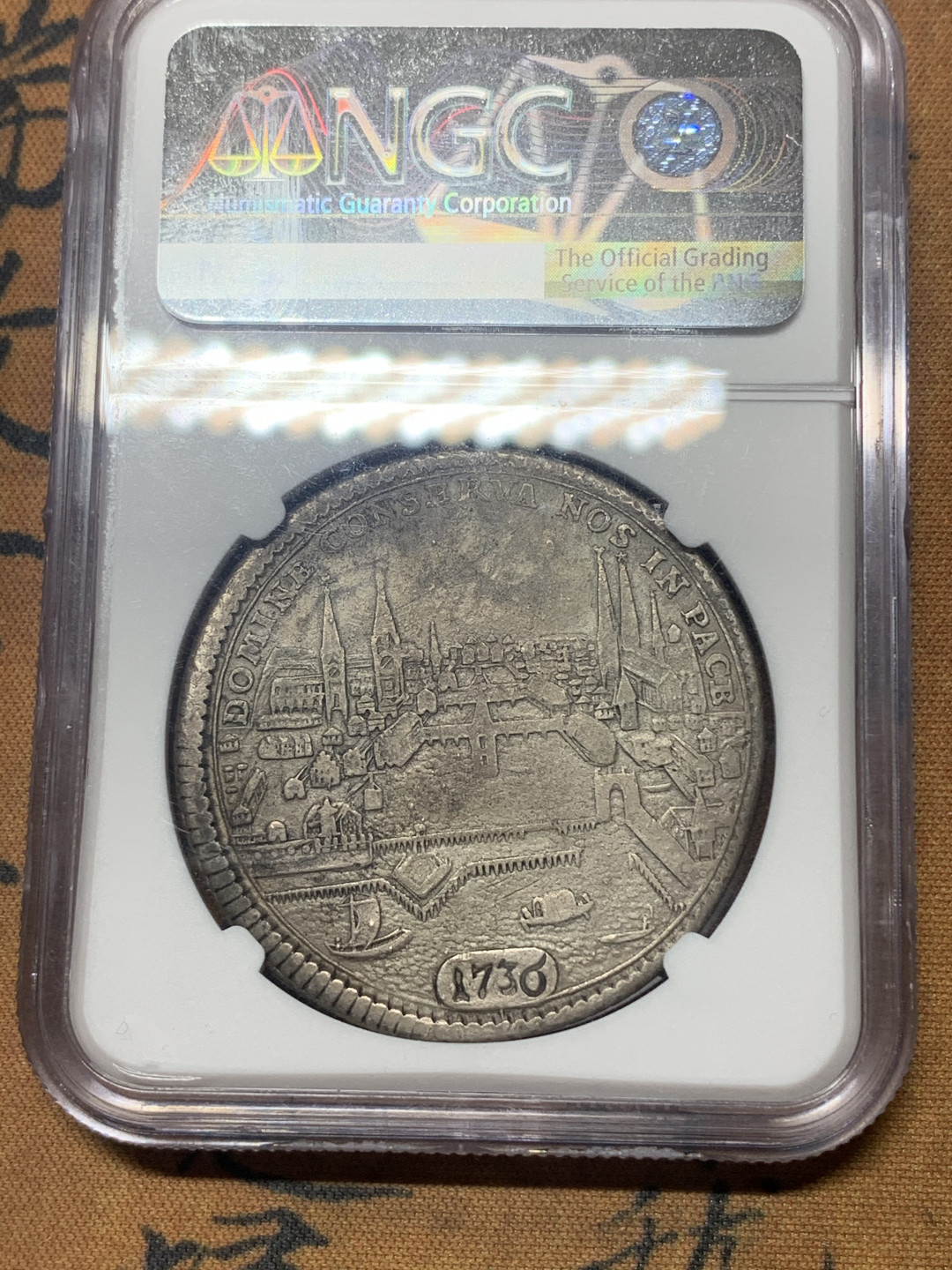 《竞宝斋》钱币微拍-第18场-本周日，周一2场连拍（全场顺丰包邮） NGC XFD 瑞士1736年苏黎世城市景观1泰勒大银币 少见品种，热门城市景观泰勒