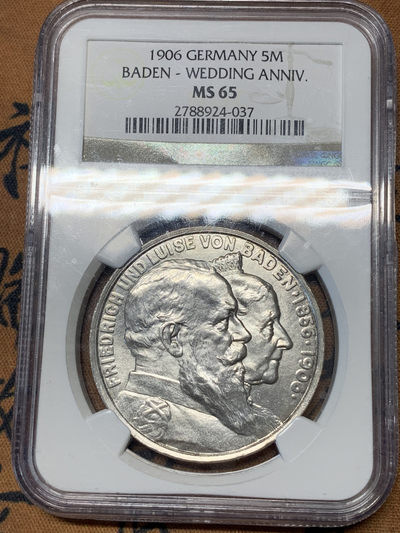 《竞宝斋》钱币微拍-第19场-本周日，周一2场连拍（全场顺丰包邮） - NGC-MS65 德国巴登 1906年 金婚纪念 5马克 银币 原光顶级品 丝滑转光 难得高分！！！ NGC编号2788924-037