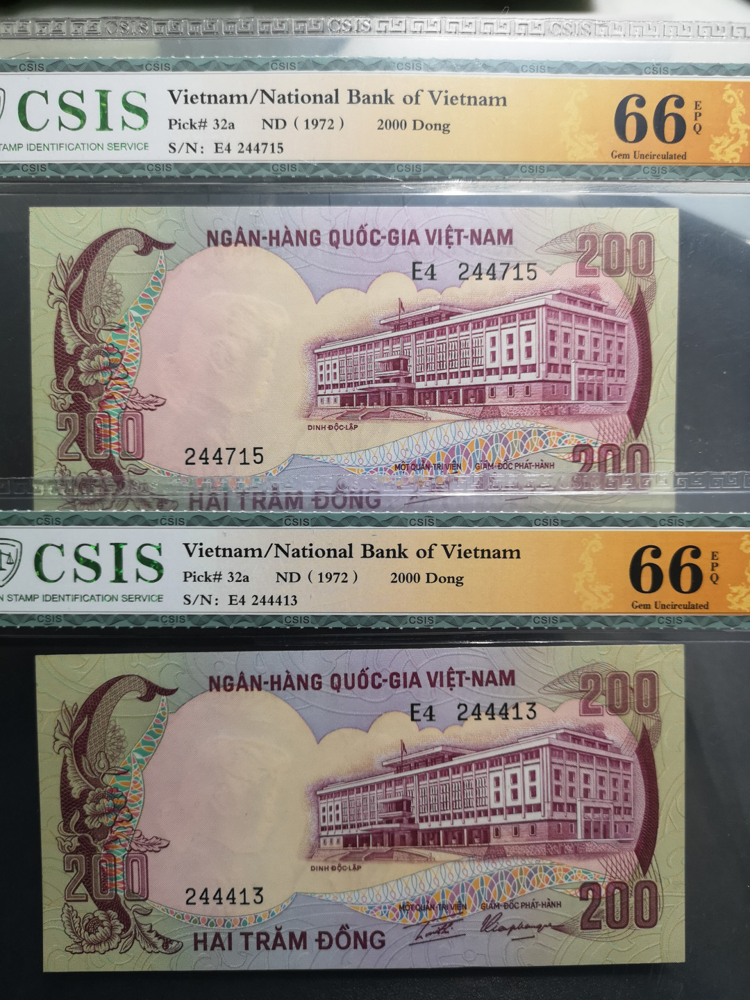《外钞收藏家》第一百五十二期拍卖（本期98件） 1972年越南1000盾 两张 CSIS评级66
