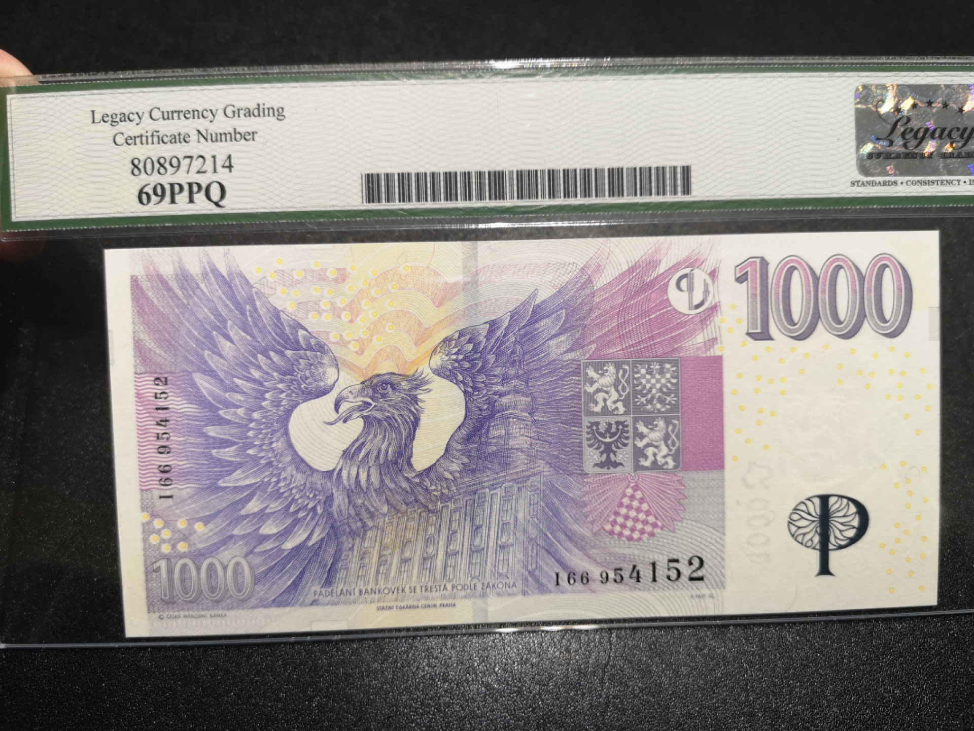 《外钞收藏家》第一百五十二期拍卖（本期98件） 2008年捷克1000克朗 （PCGS）改版绿标新标签69