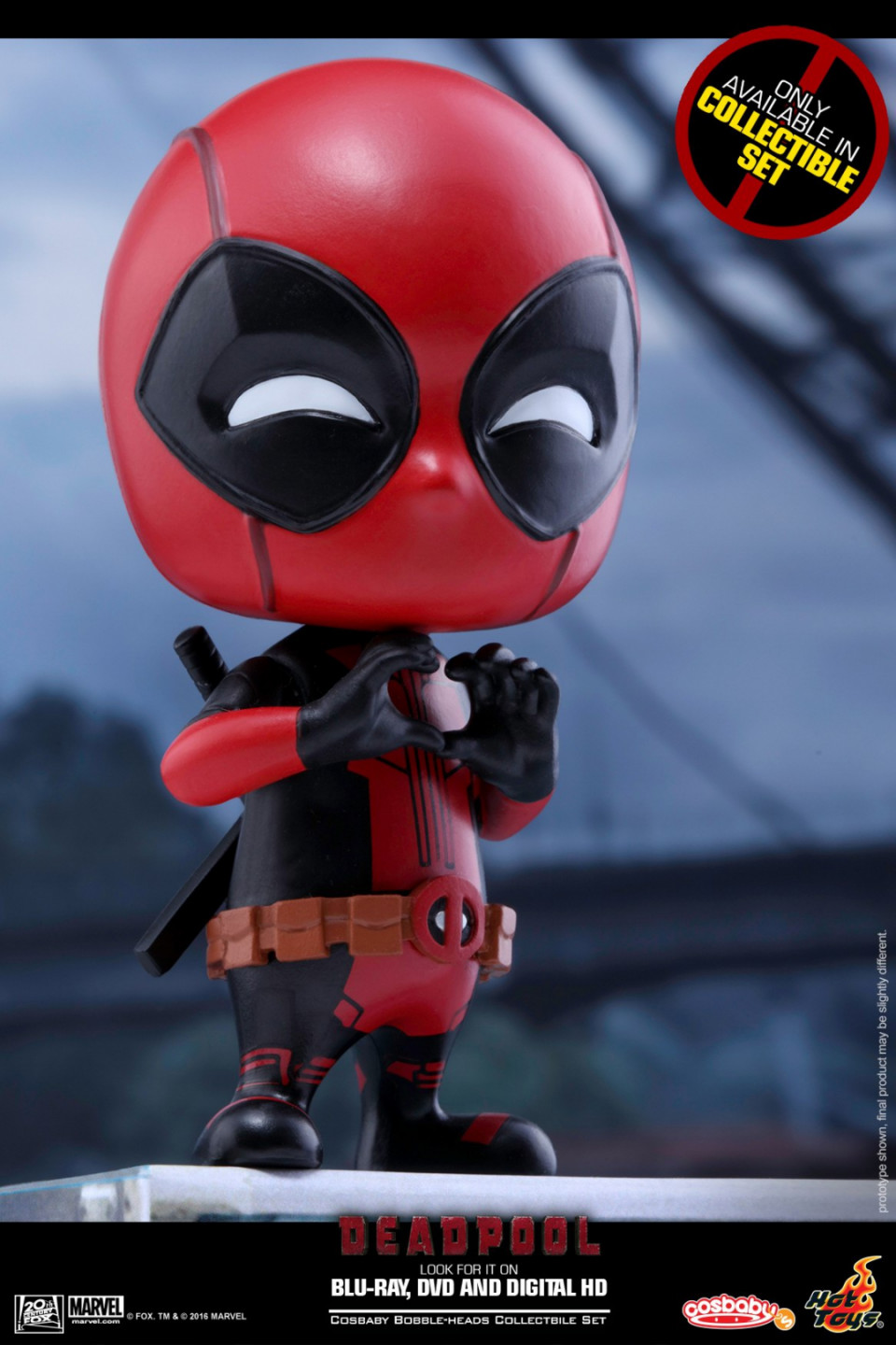 零元拍：Hot Toys ：《死侍》COSBABY系列 摇头公仔，COSB246: 惊讶版+心型手势版+战斗姿态版 套装全新未拆。
