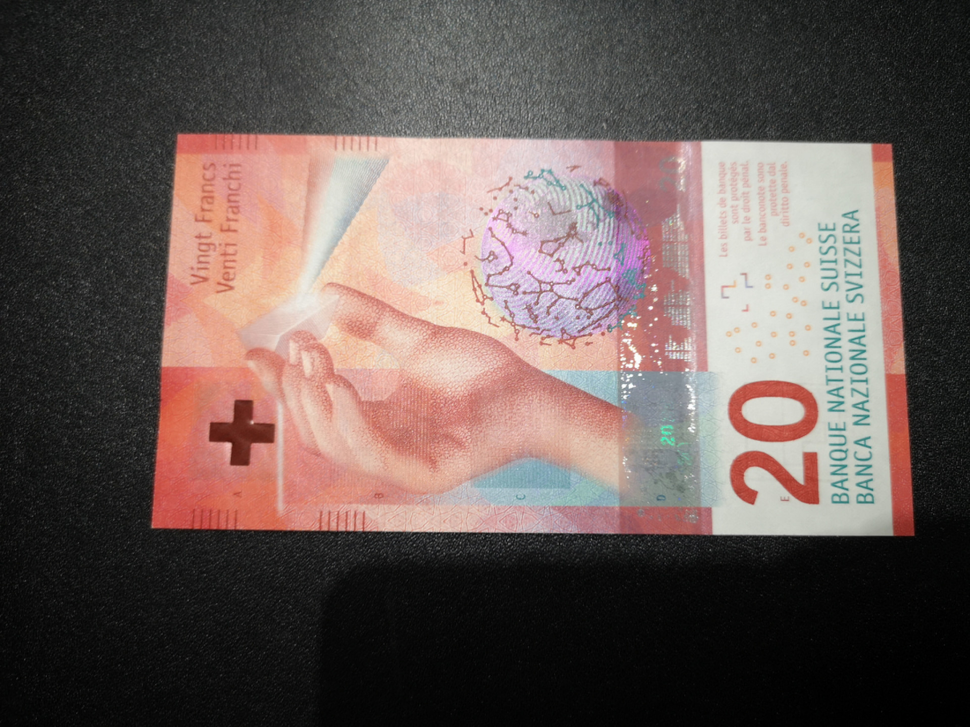 《外钞收藏家》第一百五十三期拍卖（本期94件） 瑞士最新版20法郎 首发A冠 全新UNC 无47
