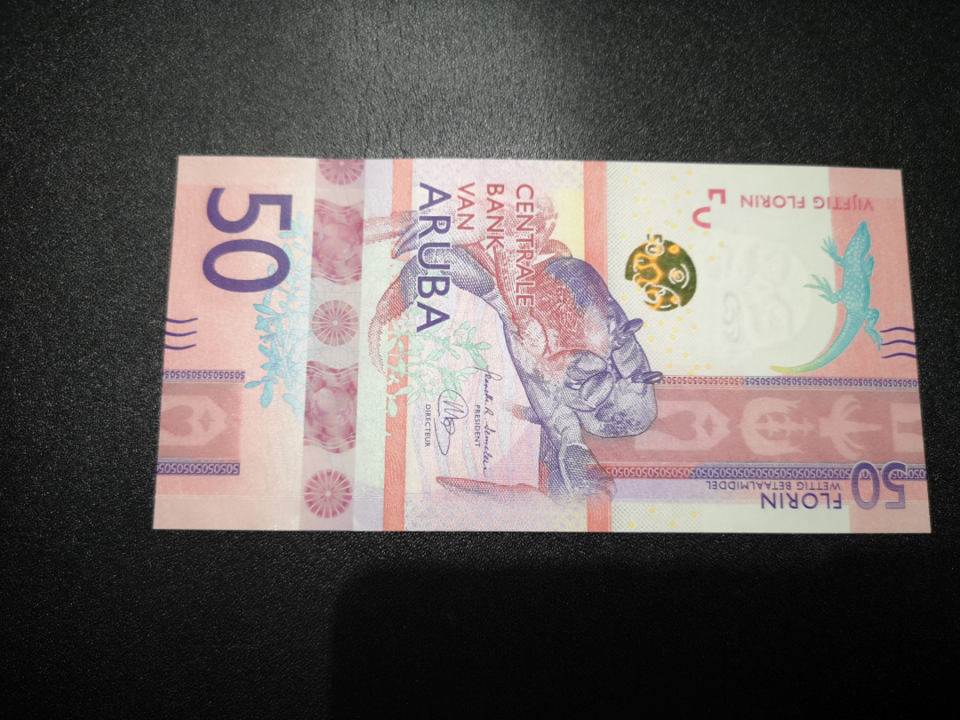 《外钞收藏家》第一百五十三期拍卖（本期94件） 2019年阿鲁巴50 A冠 全新UNC