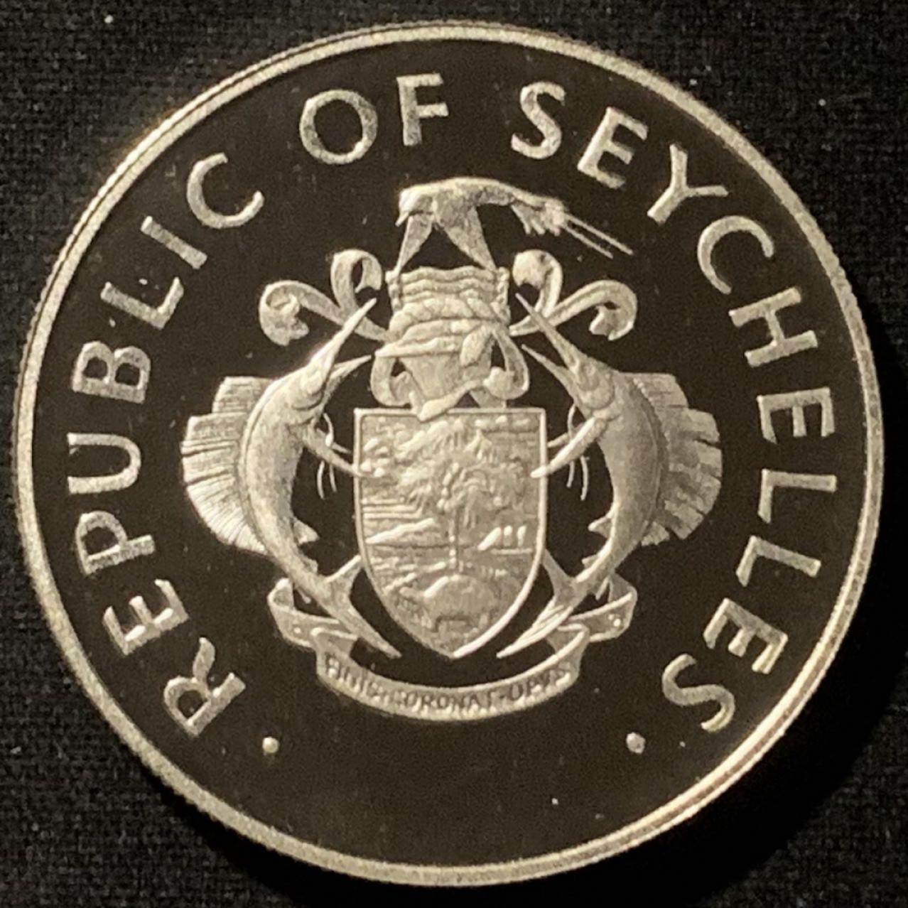 紫瑗钱币——第162期拍卖 塞舌尔 1995年 联合国成立50周年 25卢比 28.28克 0.925银 精制