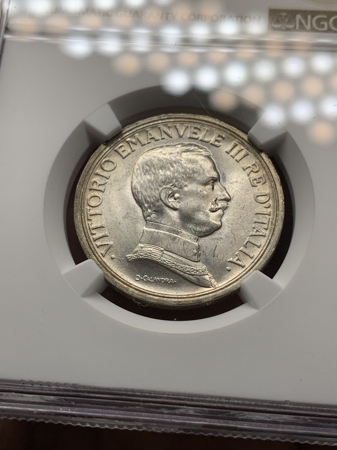 《竞宝斋》钱币微拍-第21场-本周日，周一2场连拍（全场顺丰包邮） NGC-MS63 意大利 1917年 马车2里拉 特年好品