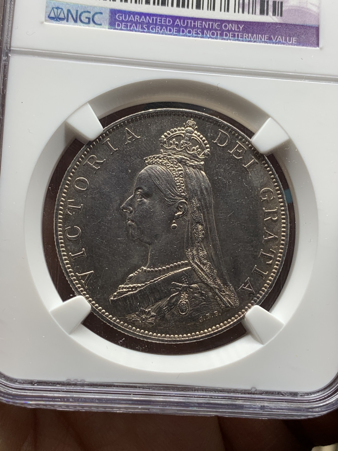 《竞宝斋》钱币微拍-第21场-本周日，周一2场连拍（全场顺丰包邮） NGC-UNC 英国1887年双福林4先令