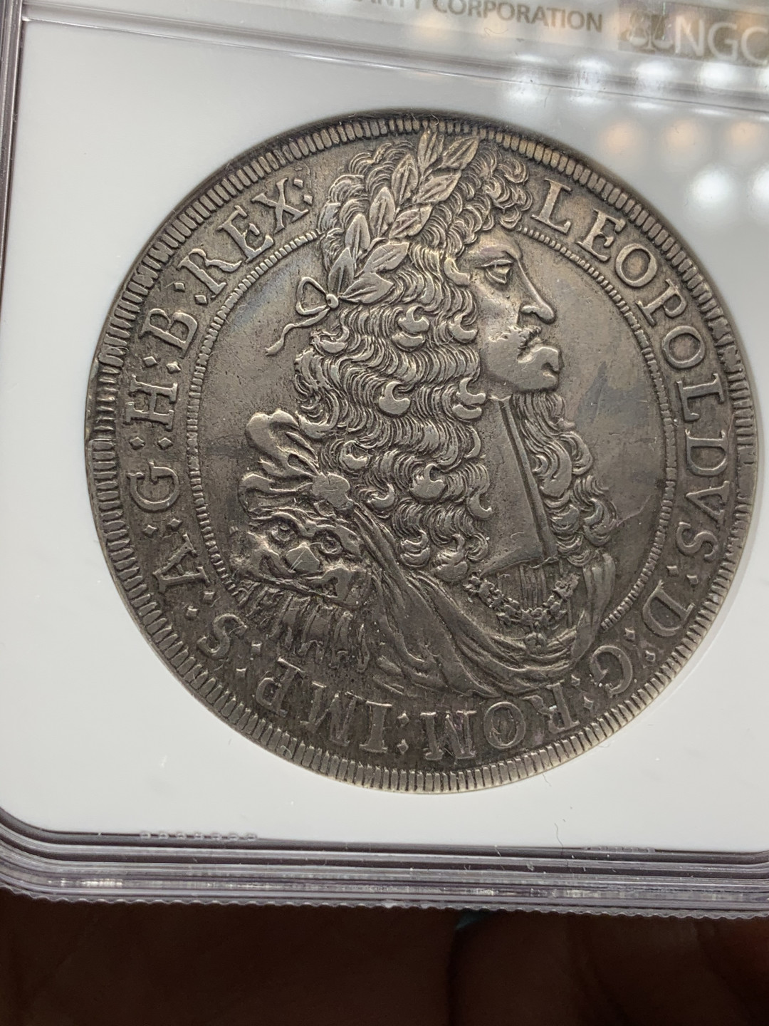 《竞宝斋》钱币微拍-第21场-本周日，周一2场连拍（全场顺丰包邮） NGC-XF45 1693  HALL DAV-3243 奥地利 1 泰勒 少见版本  原味黑彩   亚军分  2005年au的一枚裸币拍了920刀