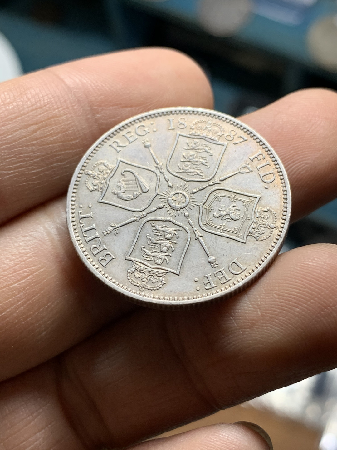 《竞宝斋》钱币微拍-第21场-本周日，周一2场连拍（全场顺丰包邮） 英国1887年维多利亚高冠2先令金色包浆