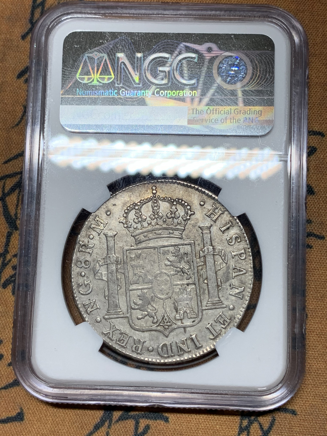 《竞宝斋》钱币微拍-第21场-本周日，周一2场连拍（全场顺丰包邮） NGC-AUD 1818 西属危地马拉双柱 费迪南七世  稀少厂  8里亚尔  原味难得