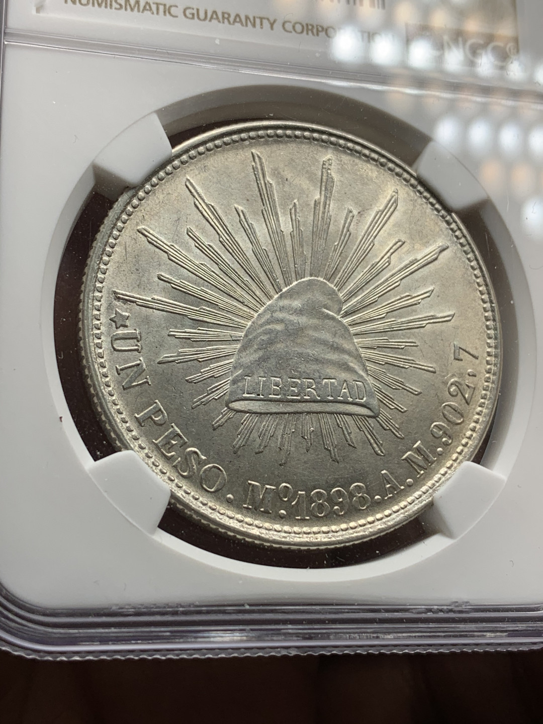 《竞宝斋》钱币微拍-第21场-本周日，周一2场连拍（全场顺丰包邮） NGC-MS64 墨西哥1898年鹰洋1比索