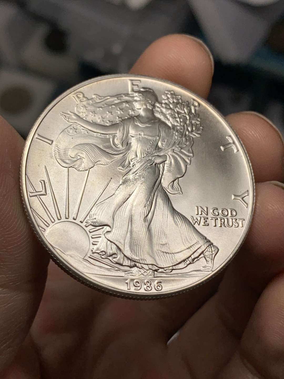 《竞宝斋》钱币微拍-第21场-本周日，周一2场连拍（全场顺丰包邮） 美国 1986年 1美元 行走女神银币 BU品