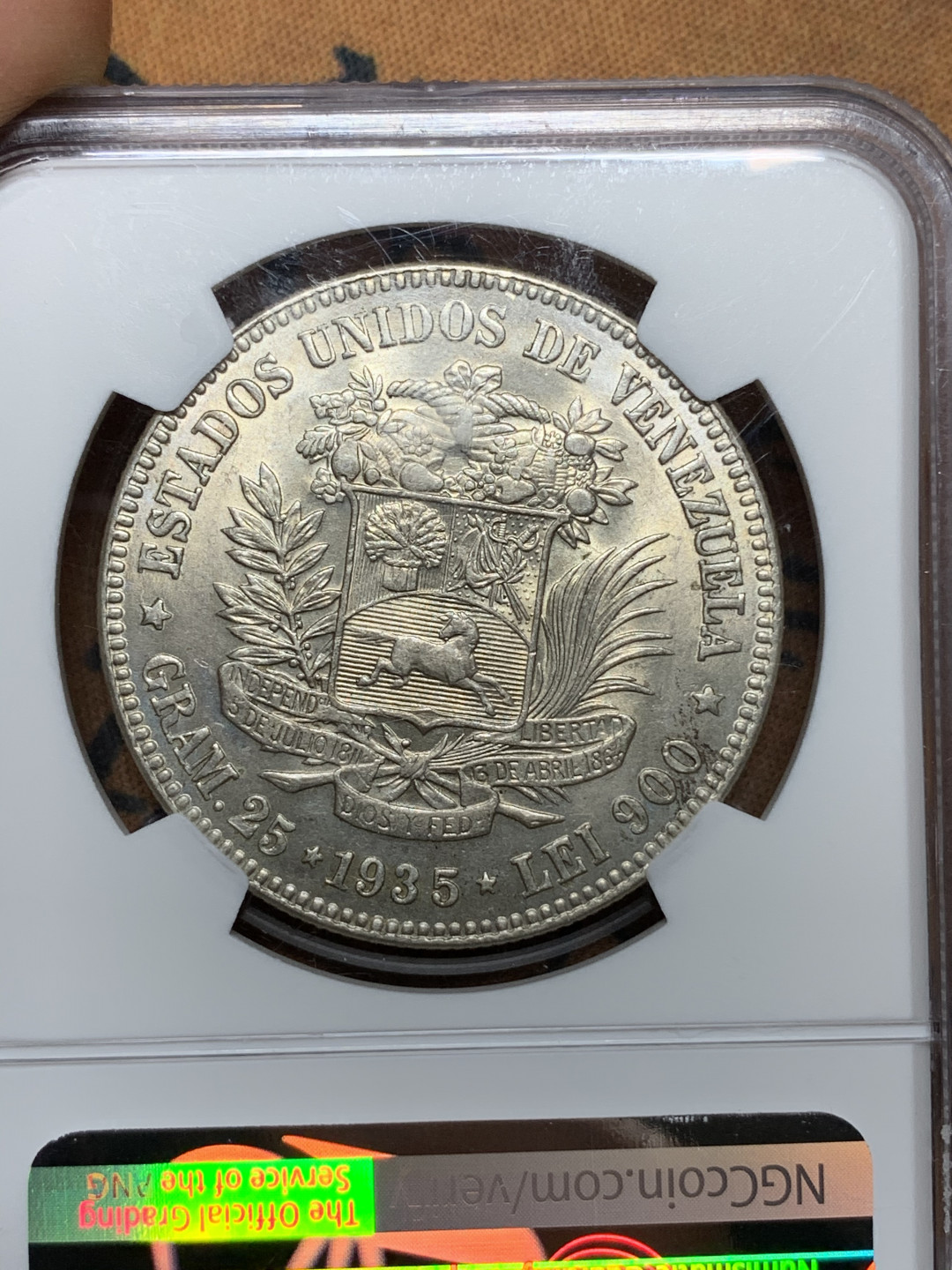 《竞宝斋》钱币微拍-第21场-本周日，周一2场连拍（全场顺丰包邮） NGC MS62委内瑞拉1935年5B