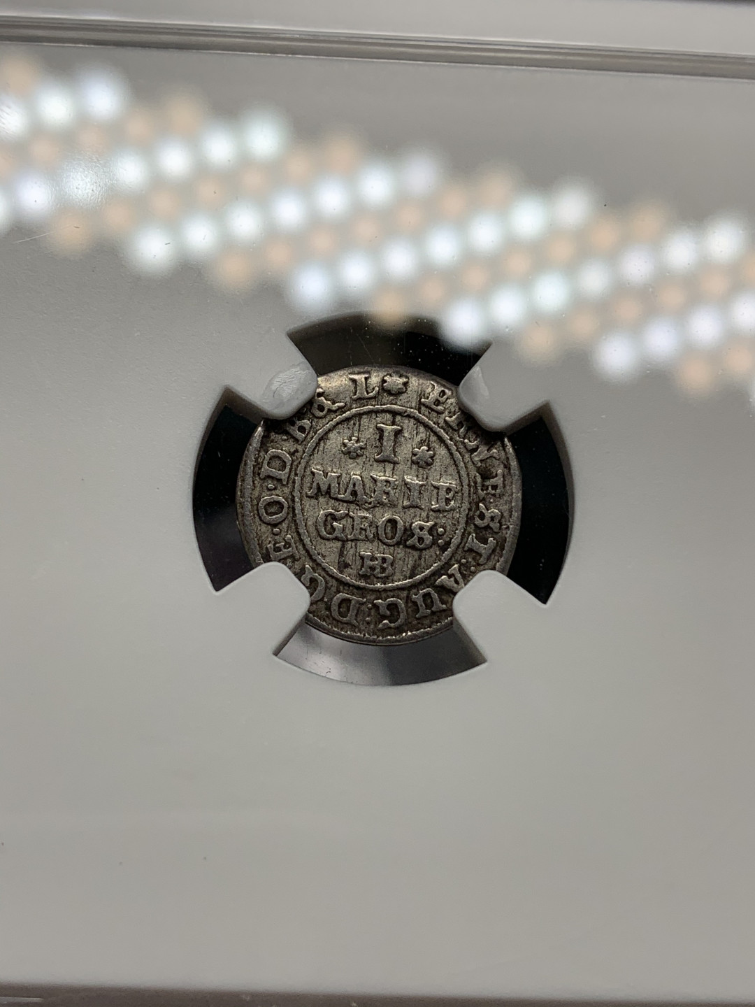 《竞宝斋》钱币微拍-第21场-本周日，周一2场连拍（全场顺丰包邮） NGC AU50 德国布伦瑞克1683年 圣母抱婴1M银币  亚军分