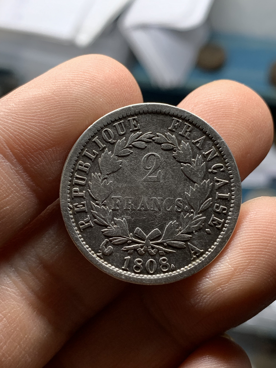 《竞宝斋》钱币微拍-第21场-本周日，周一2场连拍（全场顺丰包邮） 1808年 法国拿破仑一世2法郎银币，很少见的面值，背面国号仍为共和国