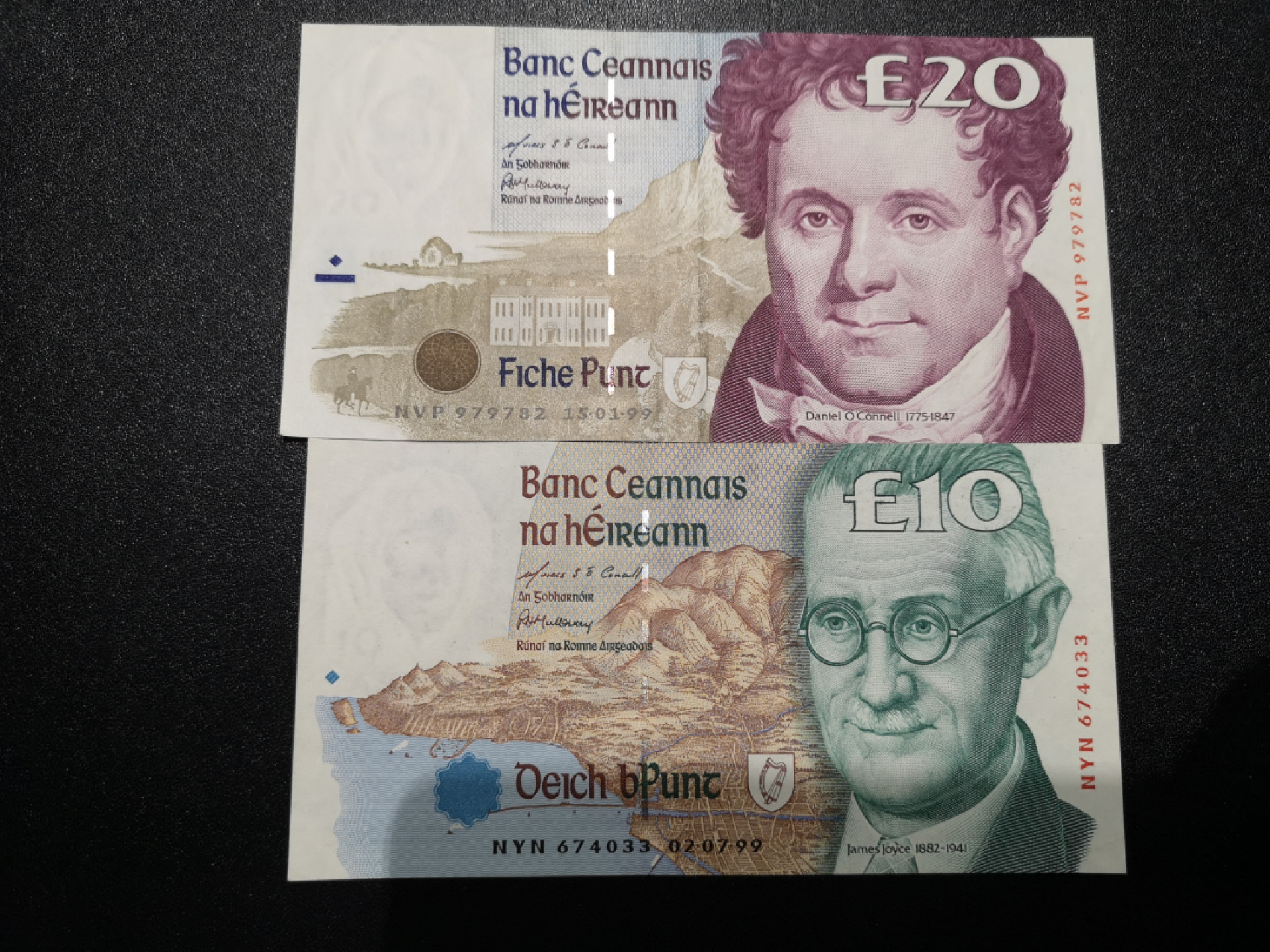 《外钞收藏家》第一百五十五期拍卖 双连拍第二场（本期59件）） 爱尔兰末版20、10 VF和AU品相两张