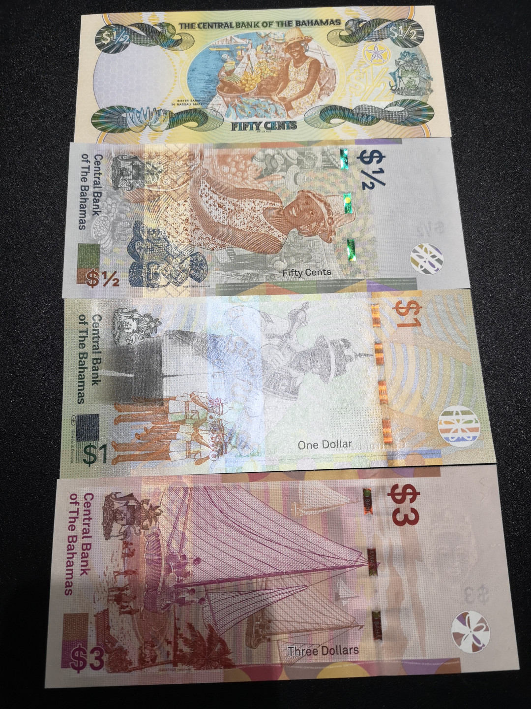 《外钞收藏家》第一百五十五期拍卖 双连拍第二场（本期59件）） 巴哈马一套4张 全新UNC