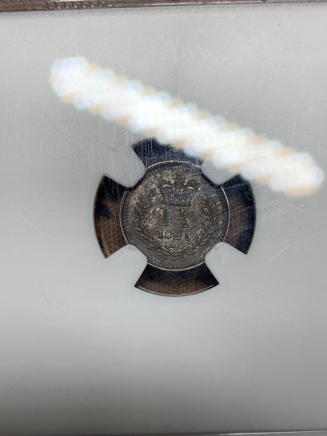 《竞宝斋》钱币微拍-第21场-本周日，周一2场连拍（全场顺丰包邮） 稀少NGC-MS61 完美细节  英国1843 年 维多利亚 1.5 便士银币