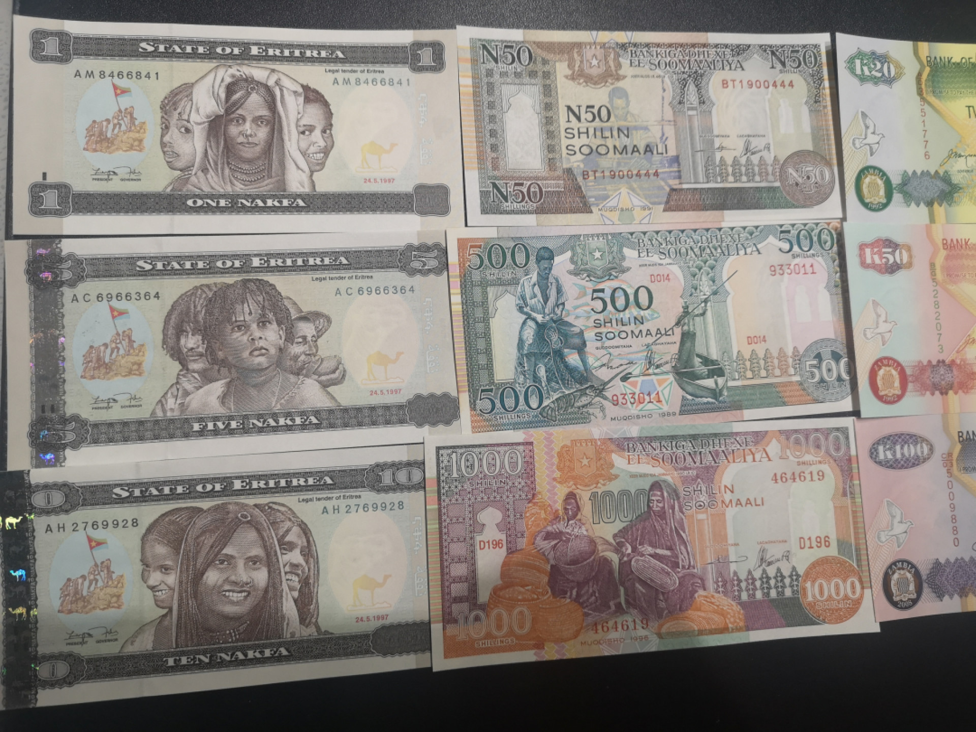 《外钞收藏家》第一百五十五期拍卖 双连拍第二场（本期59件）） 厄立特里亚、索马里亚、南苏丹、刚果 每国三张小套 全新UNC