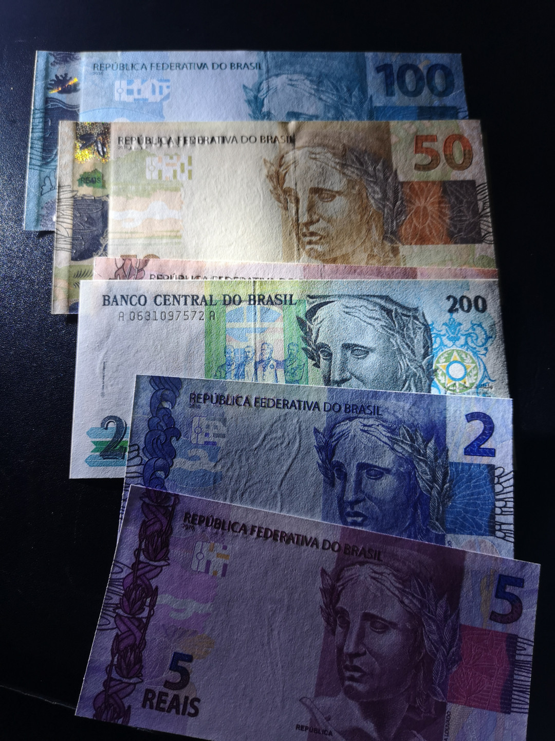 《外钞收藏家》第一百五十五期拍卖 双连拍第二场（本期59件）） 巴西一套7张 全新UNC