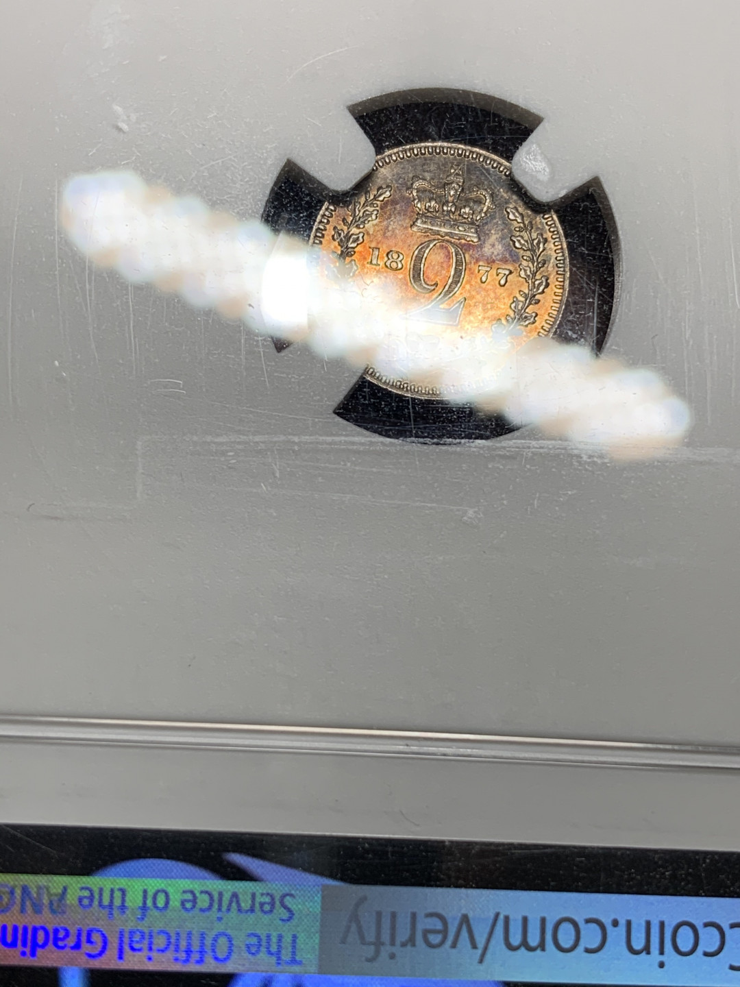 《竞宝斋》钱币微拍-第21场-本周日，周一2场连拍（全场顺丰包邮） NGC-MS64 完美细节  英国1877 年 维多利亚 2便士银币 灌足节银币