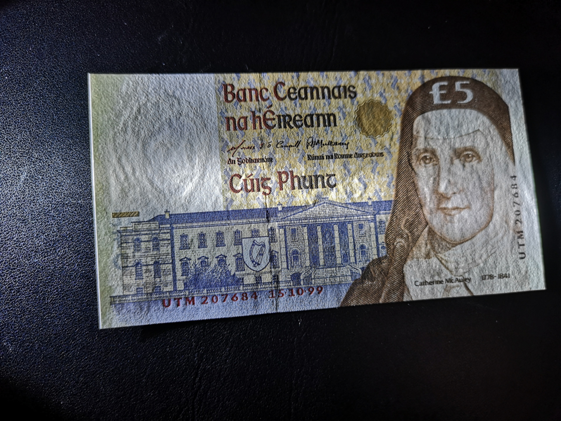 《外钞收藏家》第一百五十五期拍卖 双连拍第二场（本期59件）） 199年爱尔兰末版5镑 全新UNC