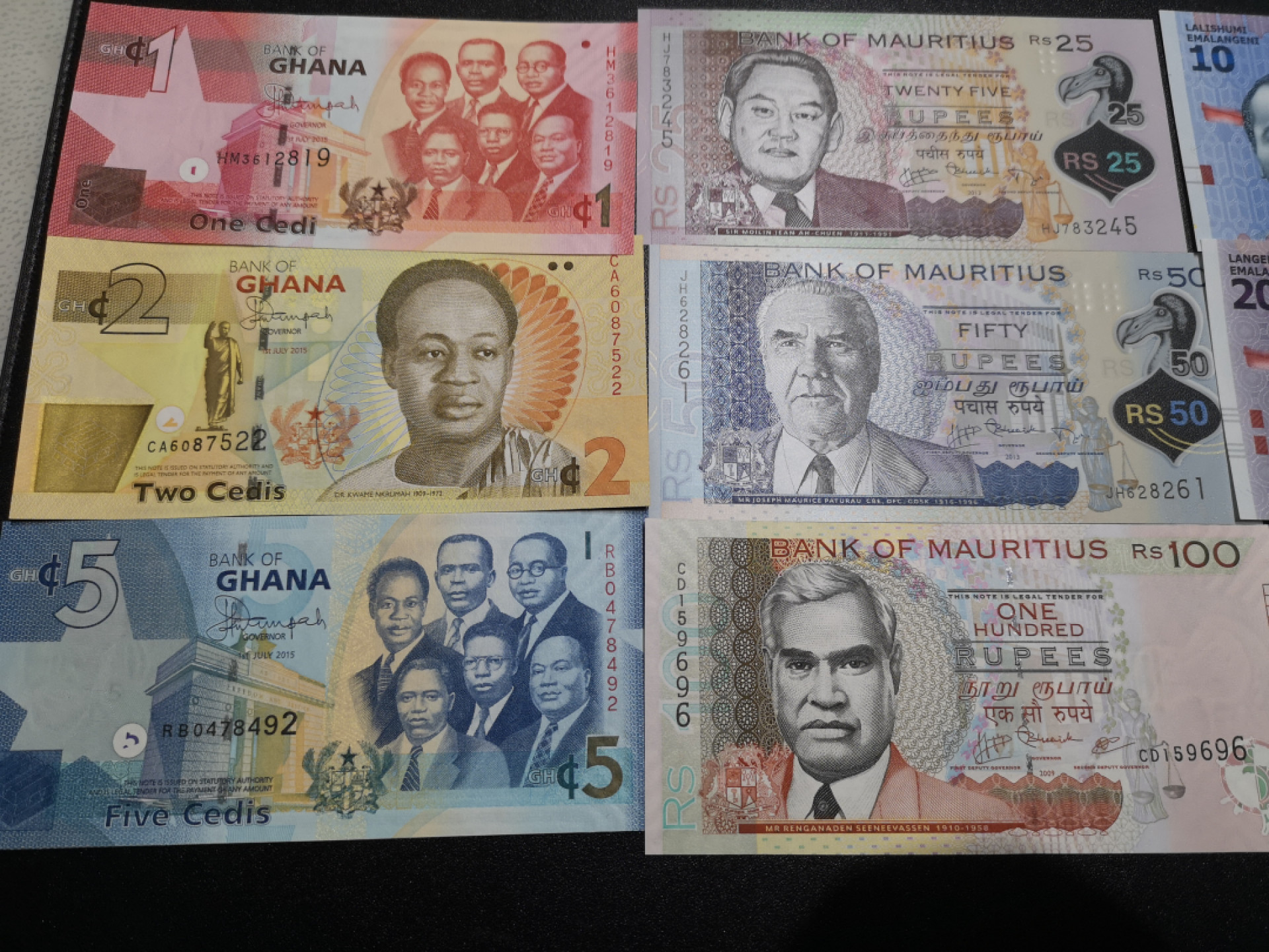 《外钞收藏家》第一百五十五期拍卖 双连拍第二场（本期59件）） 加纳、毛里求斯、斯威士兰、多美尼亚 每国三张小套 全新UNC