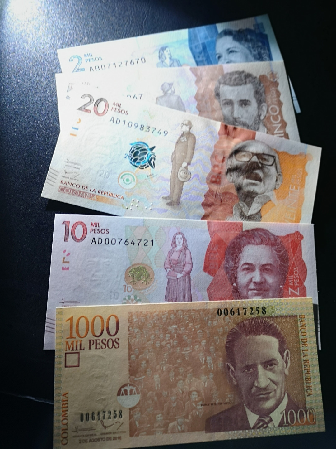 《外钞收藏家》第一百五十五期拍卖 双连拍第二场（本期59件）） 哥伦比亚 五个面额 全新UNC