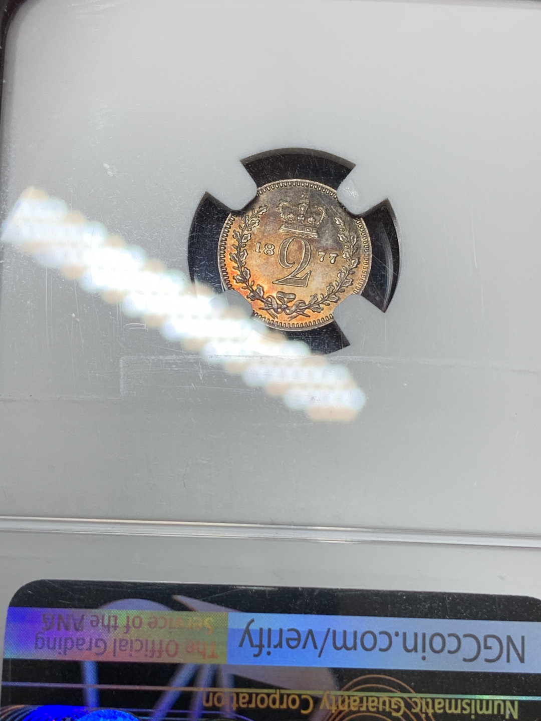 《竞宝斋》钱币微拍-第21场-本周日，周一2场连拍（全场顺丰包邮） NGC-MS64 完美细节  英国1877 年 维多利亚 2便士银币 灌足节银币