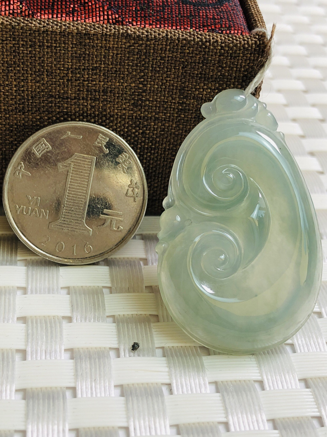 精品评级币，精品翡翠 天然翡翠糯冰种芙蓉底如意吊坠