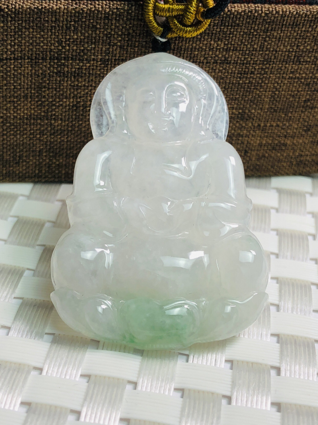 精品评级币，精品翡翠 天然翡翠糯种飘阳绿观音吊坠带证书