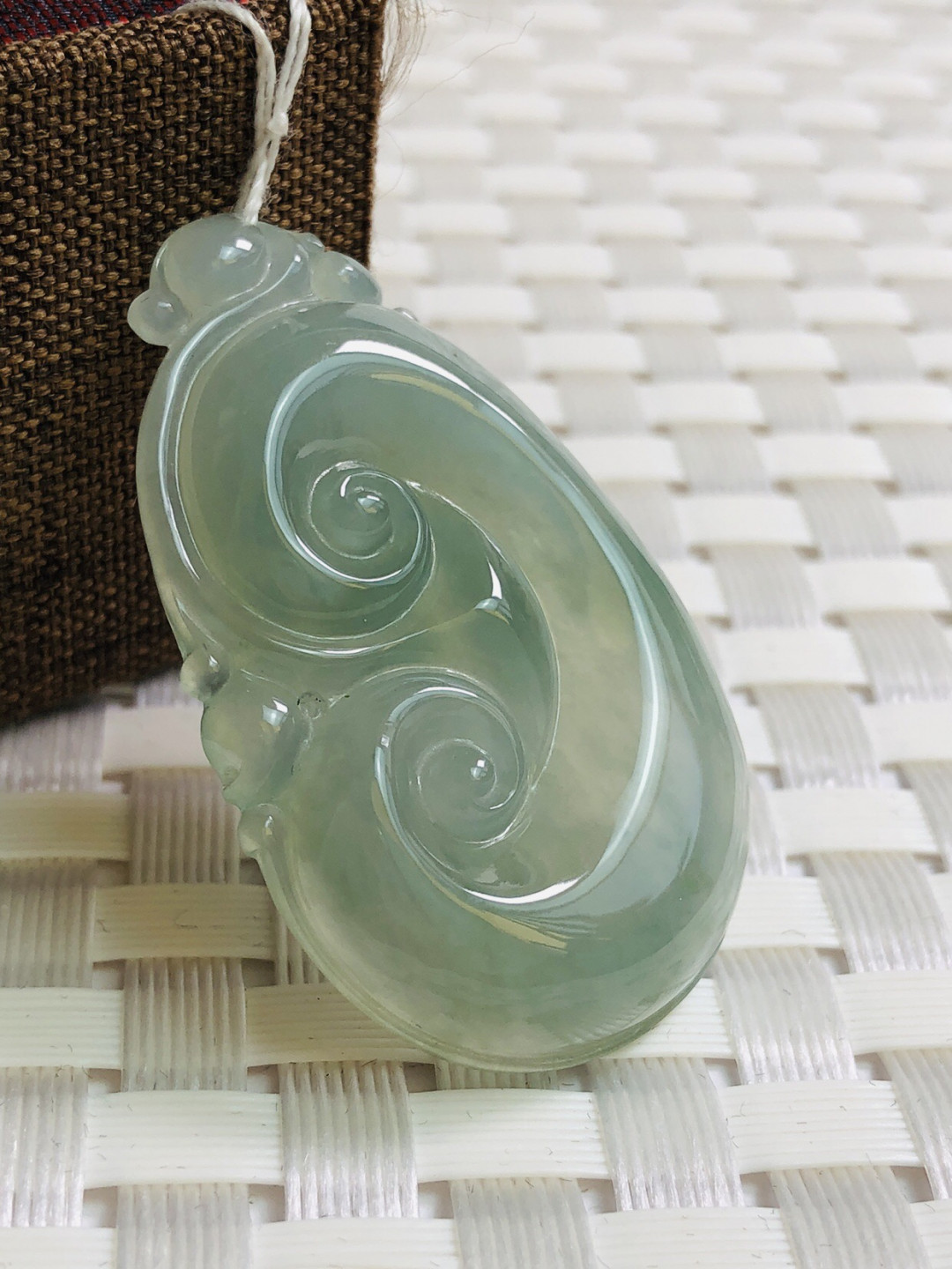 精品评级币，精品翡翠 天然翡翠糯冰种芙蓉底如意吊坠