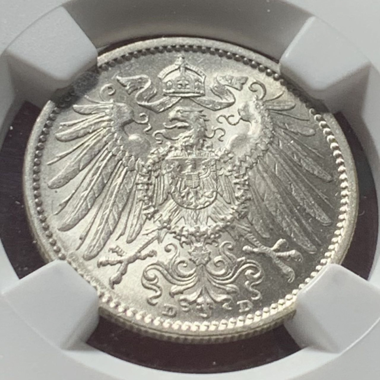 紫瑗钱币——第159期拍卖 德国 1915年 D版 第二帝国 长翅 1马克 银币 NGC MS65