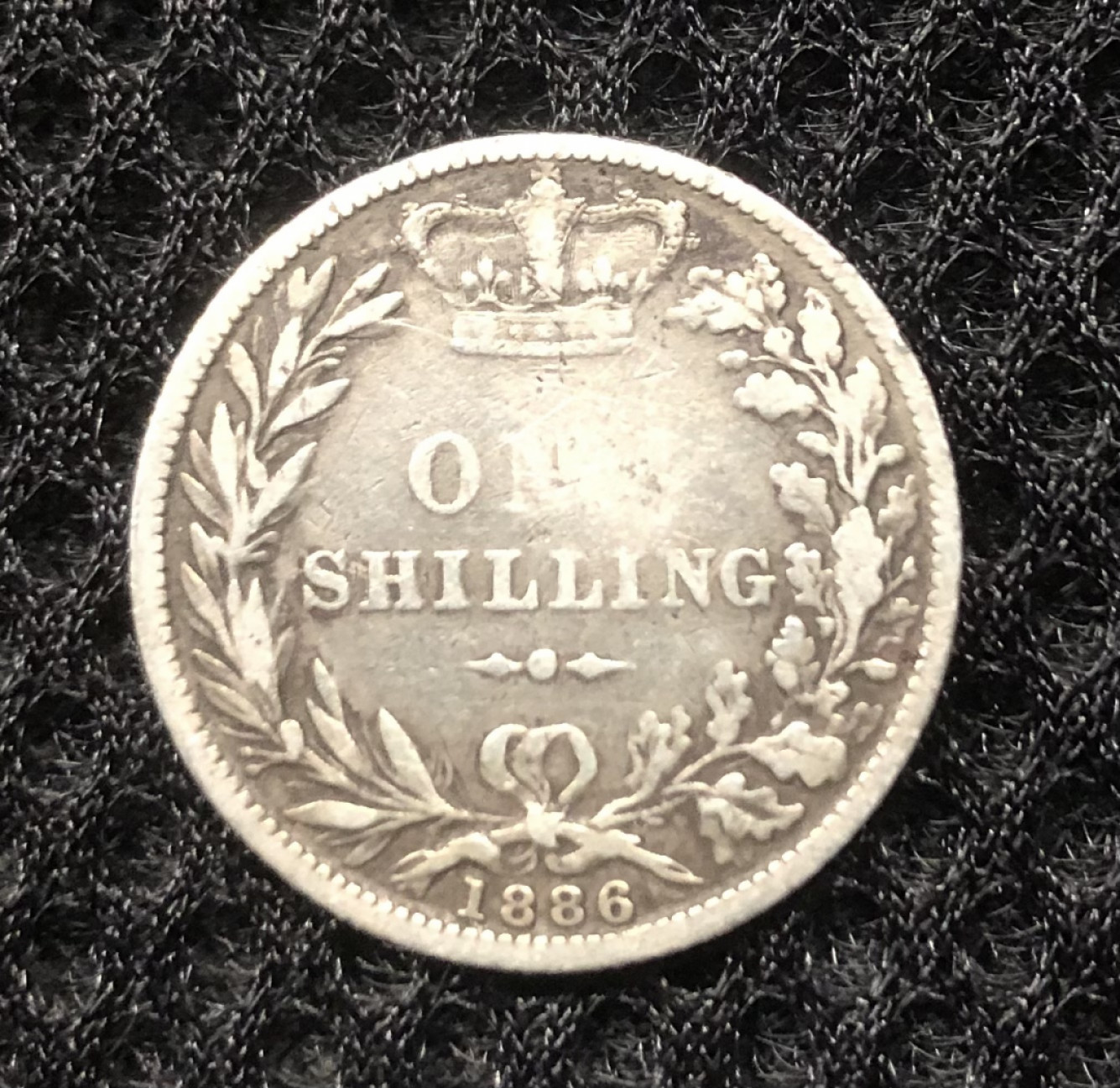 【保诚微拍】第4拍 世界钱币拍卖，88拍！ 英国 维多利亚 1886年 1先令 青年头像  银币 （5.6克 0.925银）